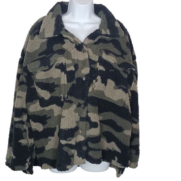 Love + Joy Camouflage Print Button Up Fleece Jacket NWT - Picture 1 of 10